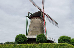 Oude molen in Axel